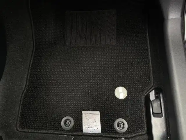 トヨタ アクア 群馬県 2016(平28)年 1.8万km ライムホワイトパールクリスタルシャイン 純正７インチＳＤナビ　純正ドライブレコーダー　クルーズコントロール　ステアリングリモコン　フルセグＴＶ　バックカメラ　フォグライト　オートライト　プッシュスタート　スマートキー　電動格納ミラー　禁煙車