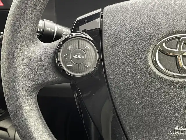 トヨタ アクア 群馬県 2016(平28)年 1.8万km ライムホワイトパールクリスタルシャイン 純正７インチＳＤナビ　純正ドライブレコーダー　クルーズコントロール　ステアリングリモコン　フルセグＴＶ　バックカメラ　フォグライト　オートライト　プッシュスタート　スマートキー　電動格納ミラー　禁煙車