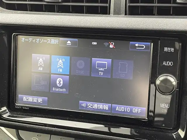 トヨタ アクア 群馬県 2016(平28)年 1.8万km ライムホワイトパールクリスタルシャイン 純正７インチＳＤナビ　純正ドライブレコーダー　クルーズコントロール　ステアリングリモコン　フルセグＴＶ　バックカメラ　フォグライト　オートライト　プッシュスタート　スマートキー　電動格納ミラー　禁煙車