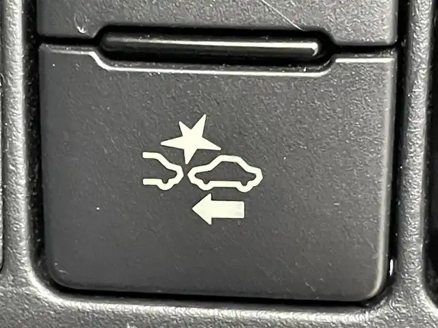 トヨタ アクア 群馬県 2016(平28)年 1.8万km ライムホワイトパールクリスタルシャイン 純正７インチＳＤナビ　純正ドライブレコーダー　クルーズコントロール　ステアリングリモコン　フルセグＴＶ　バックカメラ　フォグライト　オートライト　プッシュスタート　スマートキー　電動格納ミラー　禁煙車