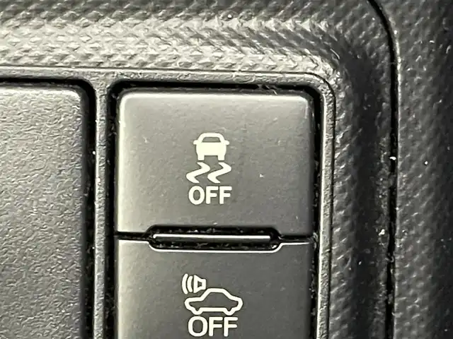 トヨタ アクア 群馬県 2016(平28)年 1.8万km ライムホワイトパールクリスタルシャイン 純正７インチＳＤナビ　純正ドライブレコーダー　クルーズコントロール　ステアリングリモコン　フルセグＴＶ　バックカメラ　フォグライト　オートライト　プッシュスタート　スマートキー　電動格納ミラー　禁煙車