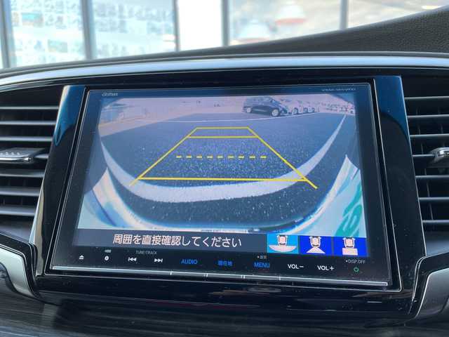 ホンダ オデッセイ ハイブリッド アブソルートセンシングEXパック 千葉県 2017(平29)年 5.8万km クリスタルブラックパール 純正8インチナビ/(フルセグTV/BT/CD/DVD/FM/AM)/デジタルインナーミラー型前後ドラレコ/ブラインドスポットモニター/純正フリップダウンモニター/大型アームレスト/衝突被害軽減システム/車線逸脱警報/追従式クルーズコントロール/ハーフレザーシート/両側パワースライドドア/横滑り防止装置/ビルトインETC/アイドリングストップ/LEDヘッドライト/フォグランプ/オートライト/ウィンカーミラー/電動格納ミラー/純正17インチAW/シートリフター/プッシュスタート/スマートキー/フロアマット