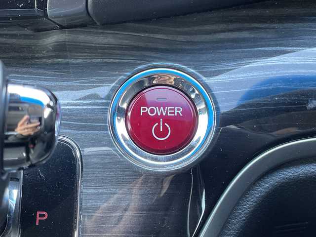 ホンダ オデッセイ ハイブリッド アブソルートセンシングEXパック 千葉県 2017(平29)年 5.8万km クリスタルブラックパール 純正8インチナビ/(フルセグTV/BT/CD/DVD/FM/AM)/デジタルインナーミラー型前後ドラレコ/ブラインドスポットモニター/純正フリップダウンモニター/大型アームレスト/衝突被害軽減システム/車線逸脱警報/追従式クルーズコントロール/ハーフレザーシート/両側パワースライドドア/横滑り防止装置/ビルトインETC/アイドリングストップ/LEDヘッドライト/フォグランプ/オートライト/ウィンカーミラー/電動格納ミラー/純正17インチAW/シートリフター/プッシュスタート/スマートキー/フロアマット