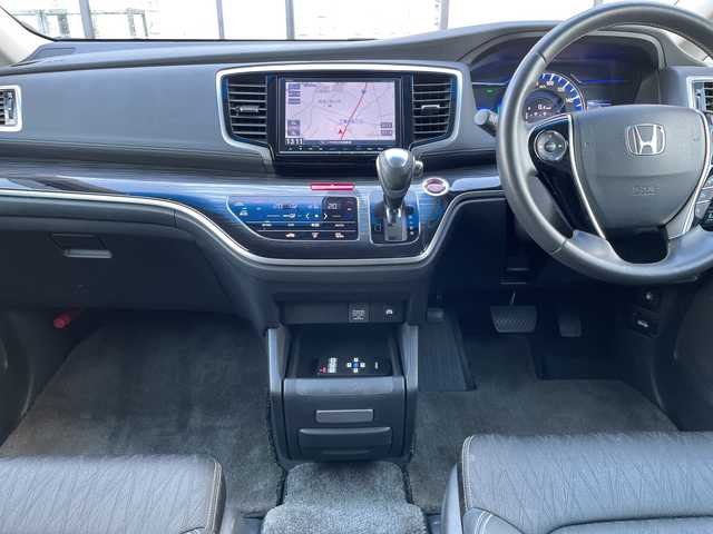 ホンダ オデッセイ ハイブリッド アブソルートセンシングEXパック 千葉県 2017(平29)年 5.8万km クリスタルブラックパール 純正8インチナビ/(フルセグTV/BT/CD/DVD/FM/AM)/デジタルインナーミラー型前後ドラレコ/ブラインドスポットモニター/純正フリップダウンモニター/大型アームレスト/衝突被害軽減システム/車線逸脱警報/追従式クルーズコントロール/ハーフレザーシート/両側パワースライドドア/横滑り防止装置/ビルトインETC/アイドリングストップ/LEDヘッドライト/フォグランプ/オートライト/ウィンカーミラー/電動格納ミラー/純正17インチAW/シートリフター/プッシュスタート/スマートキー/フロアマット