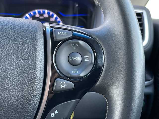 ホンダ オデッセイ ハイブリッド アブソルートセンシングEXパック 千葉県 2017(平29)年 5.8万km クリスタルブラックパール 純正8インチナビ/(フルセグTV/BT/CD/DVD/FM/AM)/デジタルインナーミラー型前後ドラレコ/ブラインドスポットモニター/純正フリップダウンモニター/大型アームレスト/衝突被害軽減システム/車線逸脱警報/追従式クルーズコントロール/ハーフレザーシート/両側パワースライドドア/横滑り防止装置/ビルトインETC/アイドリングストップ/LEDヘッドライト/フォグランプ/オートライト/ウィンカーミラー/電動格納ミラー/純正17インチAW/シートリフター/プッシュスタート/スマートキー/フロアマット