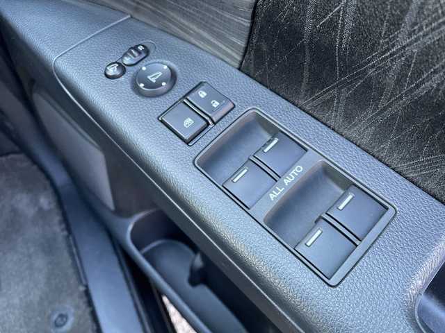 ホンダ オデッセイ ハイブリッド アブソルートセンシングEXパック 千葉県 2017(平29)年 5.8万km クリスタルブラックパール 純正8インチナビ/(フルセグTV/BT/CD/DVD/FM/AM)/デジタルインナーミラー型前後ドラレコ/ブラインドスポットモニター/純正フリップダウンモニター/大型アームレスト/衝突被害軽減システム/車線逸脱警報/追従式クルーズコントロール/ハーフレザーシート/両側パワースライドドア/横滑り防止装置/ビルトインETC/アイドリングストップ/LEDヘッドライト/フォグランプ/オートライト/ウィンカーミラー/電動格納ミラー/純正17インチAW/シートリフター/プッシュスタート/スマートキー/フロアマット