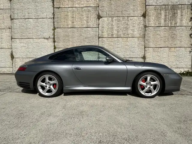 ポルシェ ９１１ カレラ4 S 長崎県 2004(平16)年 11.4万km シールグレー 社外HDDナビ/（CD/DVD/MSV）/レザーシート/パワーシート/BOSEサウンドシステム/ドライブレコーダー/ETC/純正18インチAW