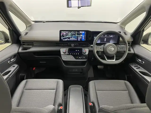 日産 セレナ e－パワー ハイウェイスター V 岡山県 2025(令7)年 0.7万km ゴールド プロパイロット/オートステップ/ワイヤレス充電/純正12.3インチナビ/(Bluetooth/フルセグTV/USB/Carplay/HDMI)/両側電動スライドドア/全方位カメラ/レーダークルーズコントロール/コーナーセンサー(前後)/純正LEDヘッドライト/オートハイビーム/カーテンエアバック/レーンアシスト/オートブレーキホールド/ビルトインETC2.0/純正ドライブレコーダー(前)/純正バイザー/純正フロアマット/純正16インチアルミホイール/スマートキー(2本)