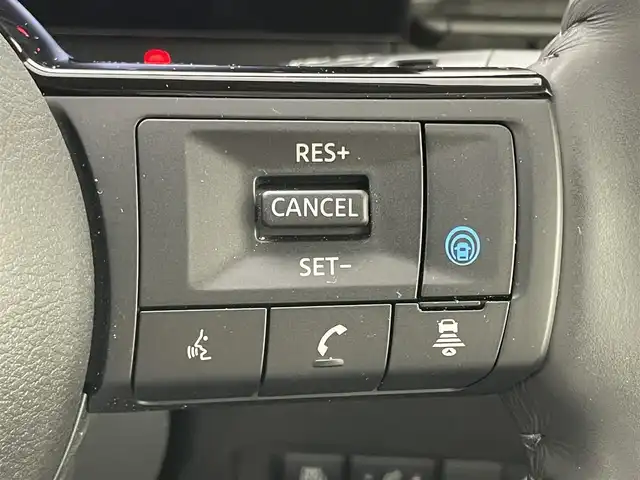 日産 セレナ e－パワー ハイウェイスター V 岡山県 2025(令7)年 0.7万km ゴールド プロパイロット/オートステップ/ワイヤレス充電/純正12.3インチナビ/(Bluetooth/フルセグTV/USB/Carplay/HDMI)/両側電動スライドドア/全方位カメラ/レーダークルーズコントロール/コーナーセンサー(前後)/純正LEDヘッドライト/オートハイビーム/カーテンエアバック/レーンアシスト/オートブレーキホールド/ビルトインETC2.0/純正ドライブレコーダー(前)/純正バイザー/純正フロアマット/純正16インチアルミホイール/スマートキー(2本)