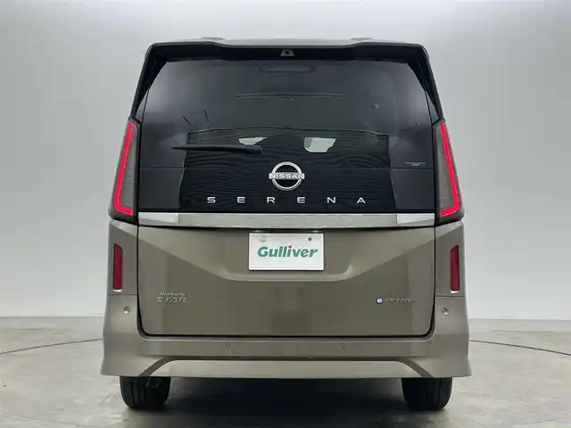 日産 セレナ e－パワー ハイウェイスター V 岡山県 2025(令7)年 0.7万km ゴールド プロパイロット/オートステップ/ワイヤレス充電/純正12.3インチナビ/(Bluetooth/フルセグTV/USB/Carplay/HDMI)/両側電動スライドドア/全方位カメラ/レーダークルーズコントロール/コーナーセンサー(前後)/純正LEDヘッドライト/オートハイビーム/カーテンエアバック/レーンアシスト/オートブレーキホールド/ビルトインETC2.0/純正ドライブレコーダー(前)/純正バイザー/純正フロアマット/純正16インチアルミホイール/スマートキー(2本)