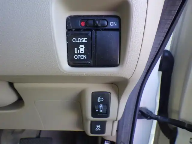 ホンダ Ｎ ＢＯＸ G Lパッケージ 千葉県 2012(平24)年 7万km プレミアムホワイトパール 左パワースライドドア/右イージークローザードア/純正メモリーナビ/ワンセグTV/【DVD/CD再生機能】/バックカメラ/ETC/Modulo13インチアルミホイル/スマートキー