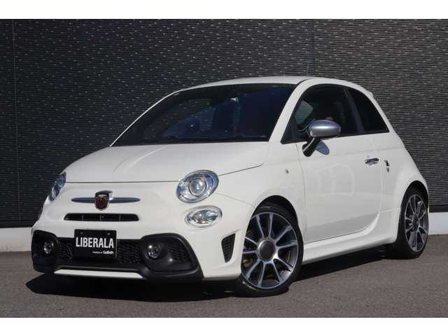 アバルト ５９５ ツーリズモ 大分県 2020(令2)年 1.4万km 白 ワンオーナー/アクラポビッチマフラー/純正ディスプレイオーディオ/ＣａｒＰｌａｙ/Bluetooth/バックカメラ/パーキングセンサー/赤革レザーシート/パドルシフト/ＨＩＤヘッドライト/純正１７インチＡＷ/純正フロアマット/ＥＴＣ/純正ドライブレコーダー（前後）
