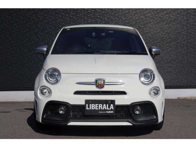 アバルト ５９５ ツーリズモ 大分県 2020(令2)年 1.4万km 白 ワンオーナー/アクラポビッチマフラー/純正ディスプレイオーディオ/ＣａｒＰｌａｙ/Bluetooth/バックカメラ/パーキングセンサー/赤革レザーシート/パドルシフト/ＨＩＤヘッドライト/純正１７インチＡＷ/純正フロアマット/ＥＴＣ/純正ドライブレコーダー（前後）