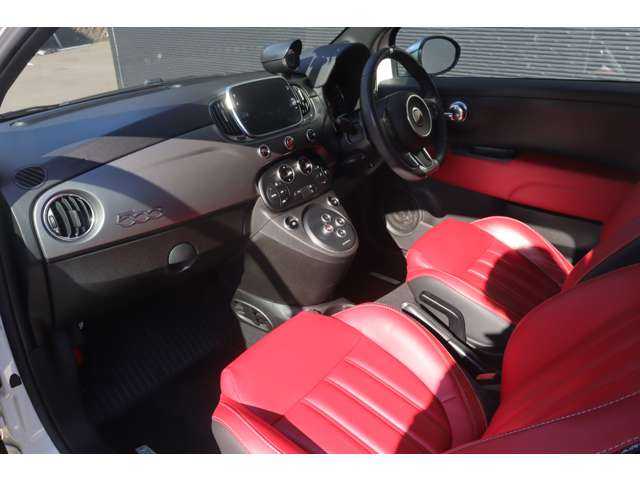 アバルト ５９５ ツーリズモ 大分県 2020(令2)年 1.4万km 白 ワンオーナー/アクラポビッチマフラー/純正ディスプレイオーディオ/ＣａｒＰｌａｙ/Bluetooth/バックカメラ/パーキングセンサー/赤革レザーシート/パドルシフト/ＨＩＤヘッドライト/純正１７インチＡＷ/純正フロアマット/ＥＴＣ/純正ドライブレコーダー（前後）