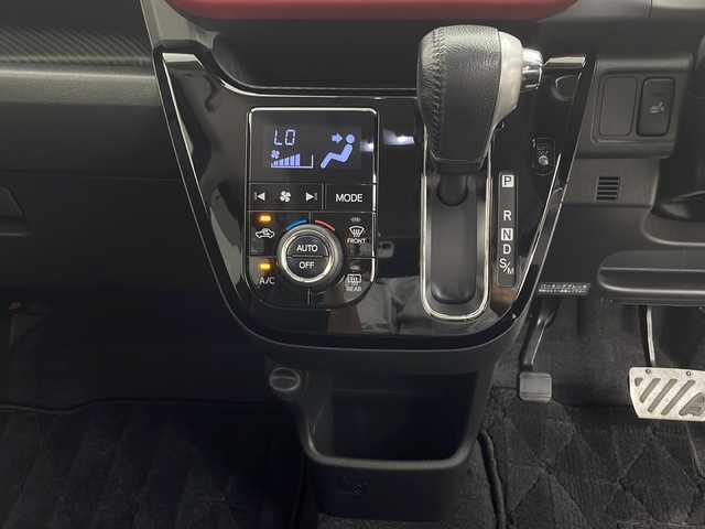 ダイハツ キャスト スポーツ SAⅡ 鹿児島県 2016(平28)年 2.4万km ディープブルークリスタルマイカ スマートアシストII/・衝突警報機能/・衝突回避支援ブレーキ/・車線逸脱警報機能/・誤発進抑制機能/・先行車発進お知らせ機能/プッシュスタート/アイドリングストップ/パドルシフト/純正ナビ NSZP-W66DF/フルセグTV/バックカメラ/ETC/ハーフレザーシート/運転席シートヒーター/LEDヘッドライト/オートライト/ドアバイザー/16インチ純正アルミホイール