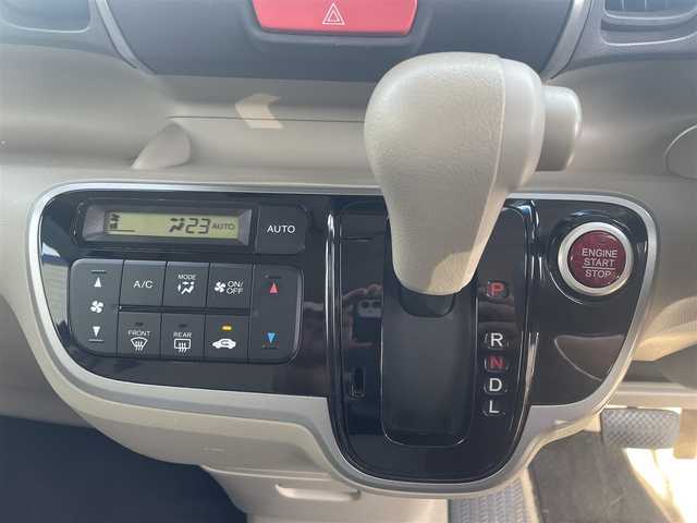 ホンダ Ｎ ＢＯＸ G Lパッケージ 東京都 2012(平24)年 6.8万km クリスタルブラックパール (株)IDOMが運営する【じしゃロン昭島店】の自社ローン専用車両になります。こちらは現金またはオートローンご利用時の価格です。自社ローンご希望の方は別途その旨お申付け下さい