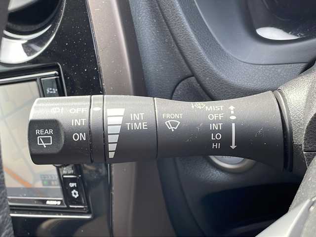 日産 ノート e－パワー メダリスト FOUR 新潟県 2020(令2)年 7.6万km ブリリアントホワイトパール ４WD/ワンオーナー/純正メモリナビ(Bluetooth/DTV/FM/AM)/バックカメラ/プッシュスタート/アイドリングストップ/純正フロアマット/ETC/ドライブレコーダー/ハーフレザーシート/社外１４インチアルミ/コーナーセンサー/電格ミラー
