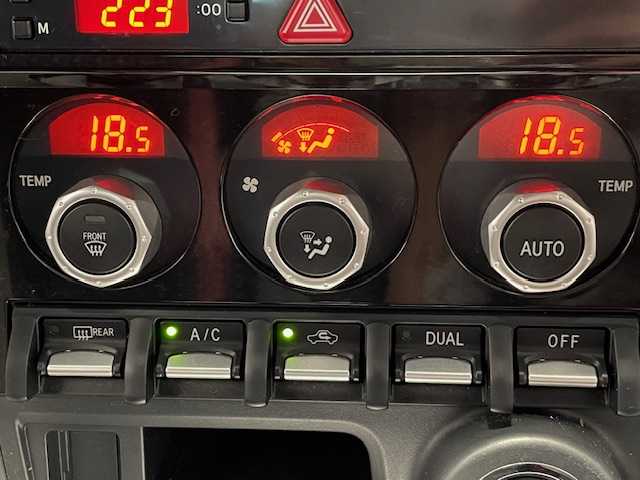 トヨタ ８６ GT リミテッド ブラックPKG 宮城県 2018(平30)年 5.3万km アズライトブルー クルーズコントロール/バックフォグ/TRDサスペンション/純正ブレンボキャリパー/社外エアロパーツ（モデリスタ）/ステアリングスイッチ/サイドバイザー/純正SDナビ/純正フルセグTV/テレビキット/Bluetooth接続/純正ドライブレコーダー/バックカメラ/オートライト/LEDヘッドライト/ハーフレザー/シートヒーター/ローダウン