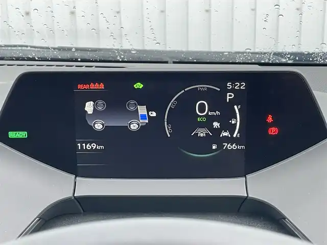 トヨタ プリウス U 滋賀県 2024(令6)年 0.2万km ダークブルー 純正ディスプレイオーディオ（BT/フルセグ）/バックカメラ/ビルトインETC2.0 /衝突軽減ブレーキ/レーンキープアシスト/盗難防止装置/パーキングアシスト/アイドリングストップ/追従クルーズコントロール/革巻きステアリング/クリアランスソナー/LEDヘッドライト/オートマチックハイビーム/ドライブレコーダー/スマートキー