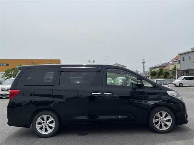 トヨタ アルファード 240G 佐賀県 2013(平25)年 14.3万km ブラック (株)IDOMが運営する【じしゃロン佐賀店】の自社ローン専用車両になります。/こちらは現金またはオートローンご利用時の価格です。自社ローンご希望の方は別途その旨お申付け下さい/・７人乗り　/・両側電動スライドドア　/・レーザー調シートカバー　/・パナソニックＳＤナビ/ＢＴオーディオ/ＤＶＤ/ＣＤ//・フルセグ　/・バックカメラ