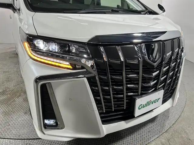 トヨタ アルファード S Cパッケージ 大阪府 2019(令1)年 3.4万km ホワイトパールクリスタルシャイン サンルーフ　黒革シート　純正ナビＴＶ　後席モニター　三眼ＬＥＤ　シーケンシャル　パワーシート／ヒーター／エアコン　電動リアゲート　衝突軽減　レーダーＣ　クリアランスソナー　ドラレコ