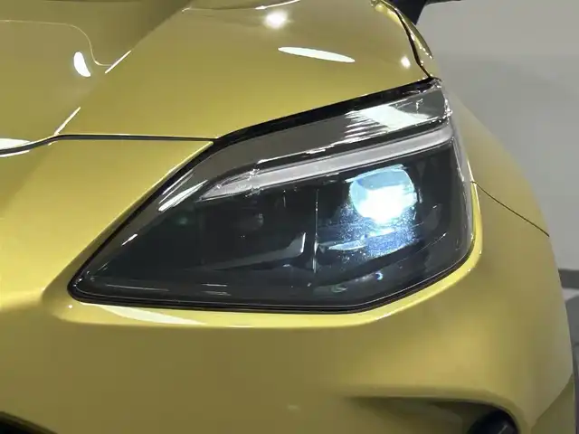トヨタ ヤリスクロス ハイブリッド Z 愛知県 2021(令3)年 3万km ブラスゴールドメタリック 純正８インチディスプレイオーディオ　/パノラミックビューモニター/レーダークルーズコントロール/プリクラッシュセーフティ/ブラインドスポットモニター/レーントレーシングアシスト/クリアランスソナー/先行車発進告知/パワーバックドア/シートヒーター/ハーフレザーシート/前後ドライブレコーダー/ビルトインＥＴＣ/USB入力端子/アクセサリーソケット/TVキャンセラー/純正18インチアルミホイール/純正フロアマット