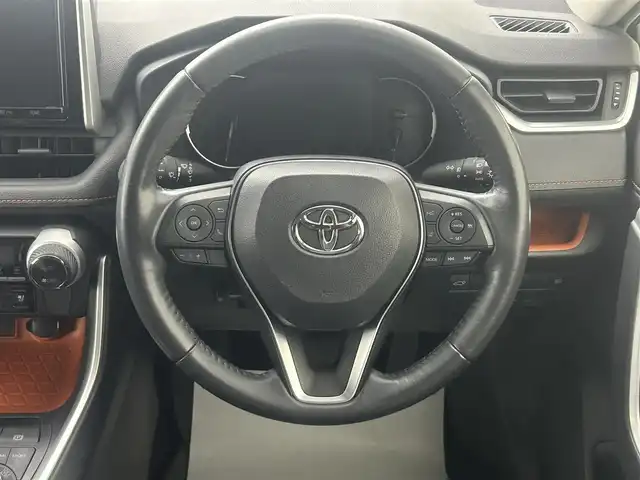 トヨタ ＲＡＶ４ アドベンチャー 埼玉県 2019(令1)年 7.7万km アーバンカーキ 純正９型ナビ　ＴＶ　ＣＤ／ＤＶＤ　ＢＴ　ＥＴＣ　ドライブレコーダー　シートベンチレーション　シートヒーター　パワーシート　オートライ　トオートマチックハイビーム　コーナーセンサー　レーンアシスト