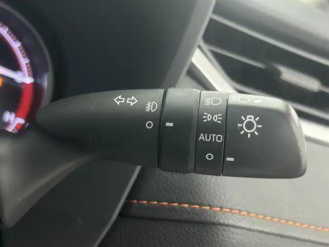 トヨタ ＲＡＶ４ アドベンチャー 埼玉県 2019(令1)年 7.7万km アーバンカーキ 純正９型ナビ　ＴＶ　ＣＤ／ＤＶＤ　ＢＴ　ＥＴＣ　ドライブレコーダー　シートベンチレーション　シートヒーター　パワーシート　オートライ　トオートマチックハイビーム　コーナーセンサー　レーンアシスト
