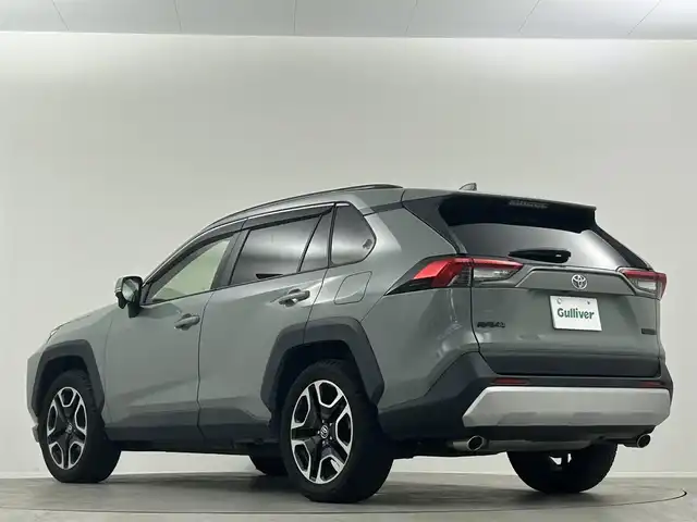 トヨタ ＲＡＶ４ アドベンチャー 埼玉県 2019(令1)年 7.7万km アーバンカーキ 純正９型ナビ　ＴＶ　ＣＤ／ＤＶＤ　ＢＴ　ＥＴＣ　ドライブレコーダー　シートベンチレーション　シートヒーター　パワーシート　オートライ　トオートマチックハイビーム　コーナーセンサー　レーンアシスト