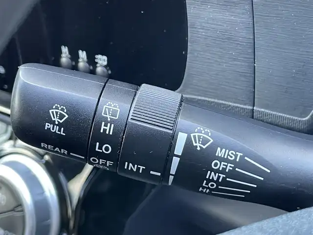 トヨタ アクア S 香川県 2015(平27)年 2.7万km ブラックマイカ 登録時走行距離：26254km/純正ナビゲーション/→フルセグTV/→CD再生/バックカメラ/ビルトインETC/ステアリングリモコン/LEDオートライト/電動格納ウィンカー付きミラー/スマートキー/プッシュスタート