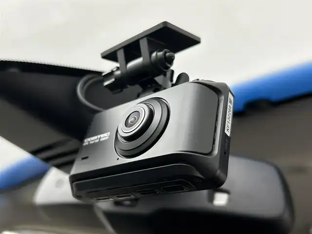 日産 セレナ ハイウェイS G S HV Aセーフ 福島県 2014(平26)年 3万km ブリリアントホワイトパール 純正ナビ　後席モニター　全方位　両側電動　ETC　ドライブレコーダー　クルーズコントロール　オートライト　　　レーンキープアシスト　前後コーナーセンサー　LEDヘッドライト　衝突被害軽減