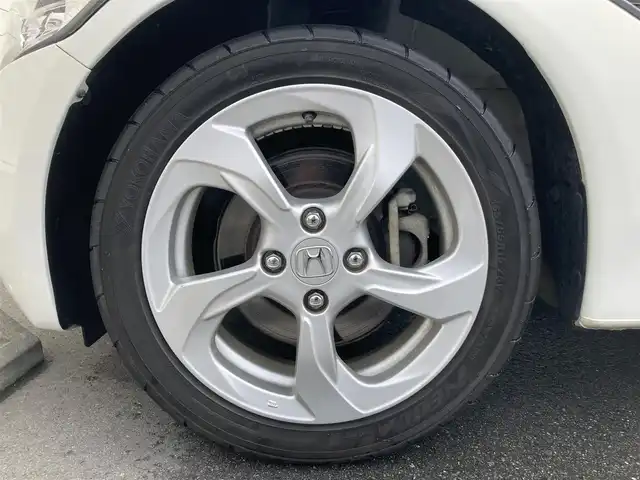 ホンダ Ｓ６６０ β 静岡県 2016(平28)年 1.3万km プレミアムスターホワイトP 純正センターディスプレイ/　AM FM Bluetooth/ETC/パドルシフト/LEDヘッドライト/オートライト/ステアリングスイッチ/スポーツファブリックシート/ロールトップ/純正アルミホイール/純正フロアマット/スマートキー×2本/プッシュスタート/ワンオーナー/バックカメラ