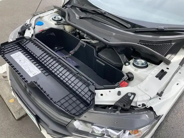 ホンダ Ｓ６６０ β 静岡県 2016(平28)年 1.3万km プレミアムスターホワイトP 純正センターディスプレイ/　AM FM Bluetooth/ETC/パドルシフト/LEDヘッドライト/オートライト/ステアリングスイッチ/スポーツファブリックシート/ロールトップ/純正アルミホイール/純正フロアマット/スマートキー×2本/プッシュスタート/ワンオーナー/バックカメラ