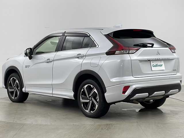 三菱 エクリプス クロス ＰＨＥＶ P 道央・札幌 2021(令3)年 2.9万km ホワイトダイヤモンド ・4WD/・寒冷地仕様/・純正ナビ&BT&USB&フルセグ/・全方位モニター/・衝突軽減ブレーキ/・レーダークルーズコントロール/・ヘッドアップディスプレイ/・ブラインドスポットモニター/・運転席パワーシート/・前席シートヒーター/・ステアリングヒーター/・ハーフレザーシート/・社外前後ドライブレコーダー/・LEDヘッドライト/・LEDフォグランプ/・純正18インチAW/・充電ケーブル有