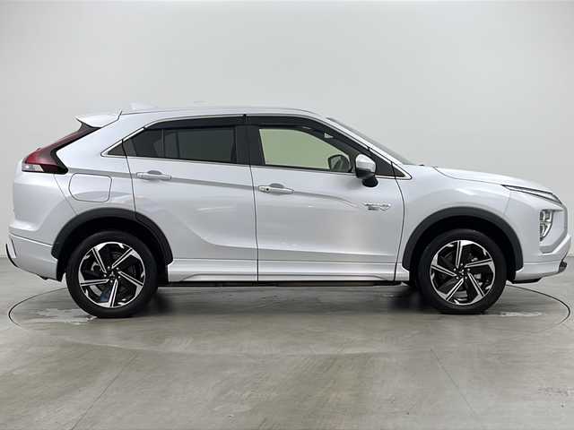 三菱 エクリプス クロス ＰＨＥＶ P 道央・札幌 2021(令3)年 2.9万km ホワイトダイヤモンド ・4WD/・寒冷地仕様/・純正ナビ&BT&USB&フルセグ/・全方位モニター/・衝突軽減ブレーキ/・レーダークルーズコントロール/・ヘッドアップディスプレイ/・ブラインドスポットモニター/・運転席パワーシート/・前席シートヒーター/・ステアリングヒーター/・ハーフレザーシート/・社外前後ドライブレコーダー/・LEDヘッドライト/・LEDフォグランプ/・純正18インチAW/・充電ケーブル有