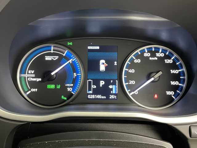 三菱 エクリプス クロス ＰＨＥＶ P 道央・札幌 2021(令3)年 2.9万km ホワイトダイヤモンド ・4WD/・寒冷地仕様/・純正ナビ&BT&USB&フルセグ/・全方位モニター/・衝突軽減ブレーキ/・レーダークルーズコントロール/・ヘッドアップディスプレイ/・ブラインドスポットモニター/・運転席パワーシート/・前席シートヒーター/・ステアリングヒーター/・ハーフレザーシート/・社外前後ドライブレコーダー/・LEDヘッドライト/・LEDフォグランプ/・純正18インチAW/・充電ケーブル有
