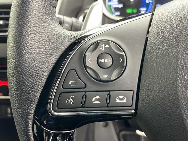 三菱 エクリプス クロス ＰＨＥＶ P 道央・札幌 2021(令3)年 2.9万km ホワイトダイヤモンド ・4WD/・寒冷地仕様/・純正ナビ&BT&USB&フルセグ/・全方位モニター/・衝突軽減ブレーキ/・レーダークルーズコントロール/・ヘッドアップディスプレイ/・ブラインドスポットモニター/・運転席パワーシート/・前席シートヒーター/・ステアリングヒーター/・ハーフレザーシート/・社外前後ドライブレコーダー/・LEDヘッドライト/・LEDフォグランプ/・純正18インチAW/・充電ケーブル有