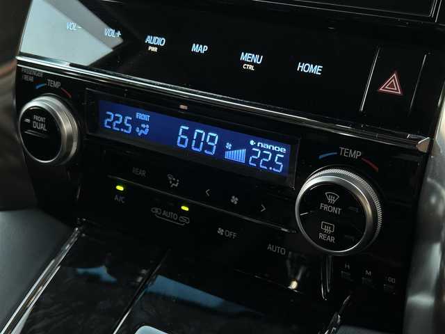 トヨタ アルファード S Cパッケージ 福岡県 2018(平30)年 6.2万km ホワイトパールクリスタルシャイン 純正10型SDナビ(フルセグTV/CD/DVD/BT)バックモニター後席モニター3眼LEDヘッドライトシーケンシャルウィンカートヨタセーフティーセンスコーナーセンサーハンドルヒーターシートヒーター電動リアゲート両側パワスラクルコンETCオットマンパワーシートーHDMI純正18インチアルミホイル純正フロアマットプッシュスタートスマートキー