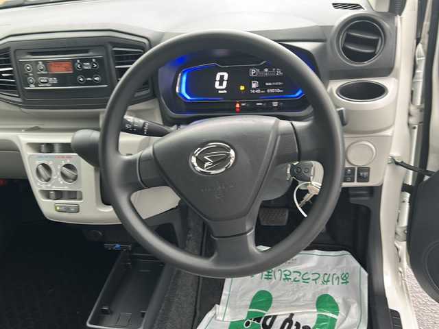 ダイハツ ミラ イース X SAⅢ 福島県 2020(令2)年 6.9万km ホワイト 4WD 純正オーディオ CD再生 AM/FMチューナー ETC 横滑り防止 衝突軽減 アイドリングストップ 取扱説明書 純正LEDライト リモコンキー スペアキー