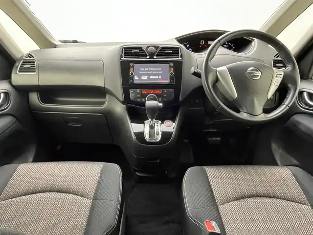 日産 セレナ ハイウェイスター Sハイブリッド 群馬県 2014(平26)年 5.1万km ダイヤモンドブラック エマージェンシーブレーキ　フリップダウンモニター　純正７インチナビ　片側パワースライドドア　クルーズコントロール　ＨＩＤオートライト　純正１６インチＡＷ　横滑り防止装置　ＥＴＣ　スマートキー　禁煙車