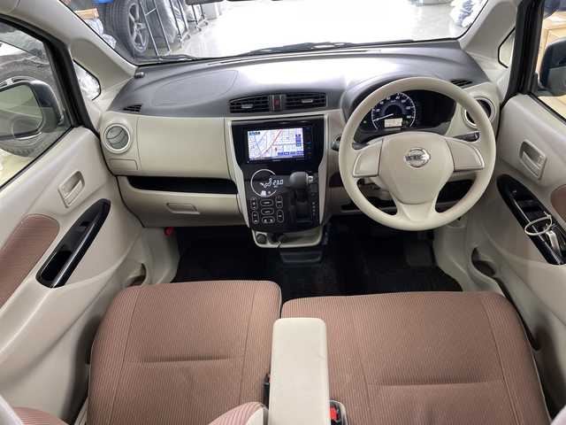 日産 デイズ X モカセレクション 道央・札幌 2018(平30)年 4万km モカブラウンP ・4WD/・社外メモリナビ（MDV-D404BTW）/・BT/CD/DVD/SD/USB/ワンセグTV/・D席シートヒーター/・社外前後ドライブレコーダー/・衝突被害軽減ブレーキ/・ETC/・プッシュスタート/・スマートキー×2/・純正エンジンスターター/・横滑り防止装置/・電動格納ミラー/・ウィンカーミラー/・純正フロアマット/・ベンチシート/・ドアバイザー