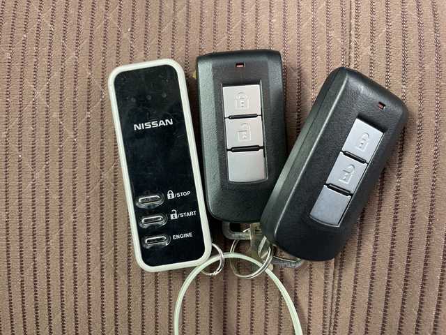 日産 デイズ X モカセレクション 道央・札幌 2018(平30)年 4万km モカブラウンP ・4WD/・社外メモリナビ（MDV-D404BTW）/・BT/CD/DVD/SD/USB/ワンセグTV/・D席シートヒーター/・社外前後ドライブレコーダー/・衝突被害軽減ブレーキ/・ETC/・プッシュスタート/・スマートキー×2/・純正エンジンスターター/・横滑り防止装置/・電動格納ミラー/・ウィンカーミラー/・純正フロアマット/・ベンチシート/・ドアバイザー