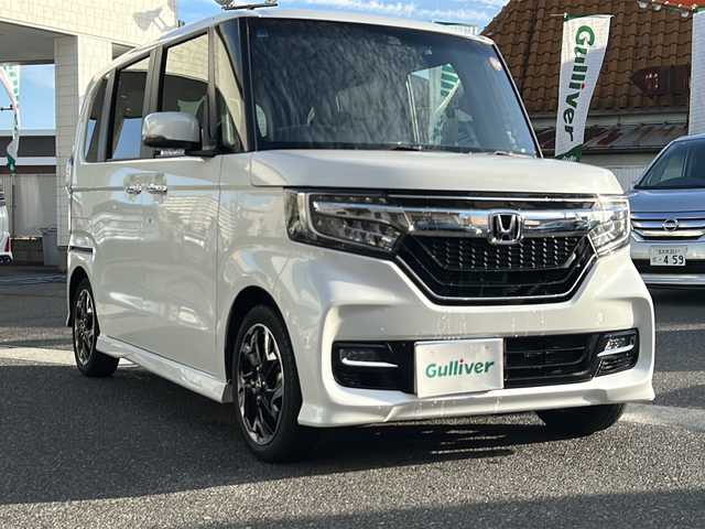 ホンダ Ｎ ＢＯＸ 岡山県 2020(令2)年 3.2万km プラチナホワイトパール 登録時走行距離31869km/純正SDナビ/(AM/FM/TV/BT/DISC)/HondaSensing/・衝突軽減ブレーキ/・アダプティブクルーズコントロール/レーンキープアシスト/両側パワースライドドア/ビルトインETC/ドライブレコーダー/S+Rエアロ/バックカメラ/ウォークスルー/ターボ/キセノンヘッドライト/プッシュスタート/スマートキー/スペアキー/純正15インチアルミホイール