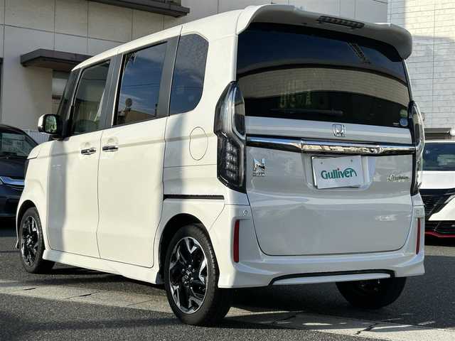 ホンダ Ｎ ＢＯＸ 岡山県 2020(令2)年 3.2万km プラチナホワイトパール 登録時走行距離31869km/純正SDナビ/(AM/FM/TV/BT/DISC)/HondaSensing/・衝突軽減ブレーキ/・アダプティブクルーズコントロール/レーンキープアシスト/両側パワースライドドア/ビルトインETC/ドライブレコーダー/S+Rエアロ/バックカメラ/ウォークスルー/ターボ/キセノンヘッドライト/プッシュスタート/スマートキー/スペアキー/純正15インチアルミホイール