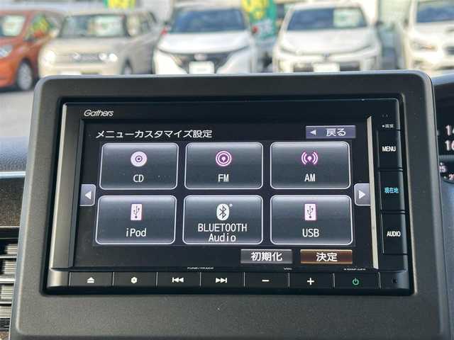 ホンダ Ｎ ＢＯＸ 岡山県 2020(令2)年 3.2万km プラチナホワイトパール 登録時走行距離31869km/純正SDナビ/(AM/FM/TV/BT/DISC)/HondaSensing/・衝突軽減ブレーキ/・アダプティブクルーズコントロール/レーンキープアシスト/両側パワースライドドア/ビルトインETC/ドライブレコーダー/S+Rエアロ/バックカメラ/ウォークスルー/ターボ/キセノンヘッドライト/プッシュスタート/スマートキー/スペアキー/純正15インチアルミホイール