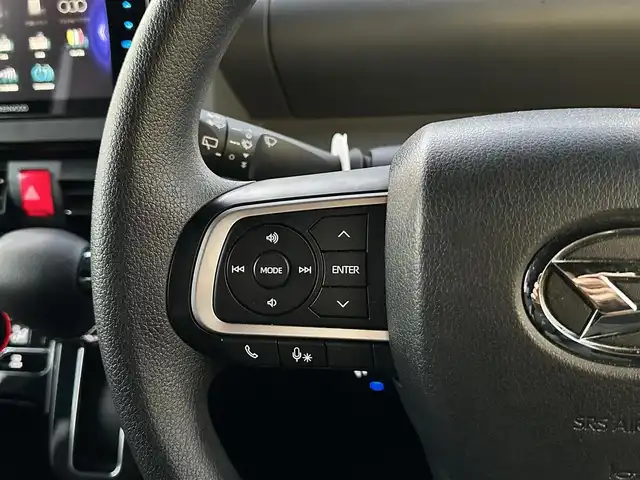 ダイハツ タント カスタム X 島根県 2020(令2)年 2.4万km ブラックマイカメタリック 登録時走行距離23660km/取扱説明書【車両/ナビ】/保証書/社外SDナビ【CD/DVD/Bluetooth/HDMI】/フルセグテレビ/バックカメラ/後席モニター/衝突軽減ブレーキ/両側パワースライドドア/ロングスライドシート/プッシュスタート/スマートキー(スペアスマート×1)/LEDヘッドライト/オートライト/フォグランプ/ETC/純正14インチアルミ