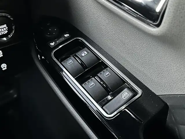 ダイハツ タント カスタム X 島根県 2020(令2)年 2.4万km ブラックマイカメタリック 登録時走行距離23660km/取扱説明書【車両/ナビ】/保証書/社外SDナビ【CD/DVD/Bluetooth/HDMI】/フルセグテレビ/バックカメラ/後席モニター/衝突軽減ブレーキ/両側パワースライドドア/ロングスライドシート/プッシュスタート/スマートキー(スペアスマート×1)/LEDヘッドライト/オートライト/フォグランプ/ETC/純正14インチアルミ