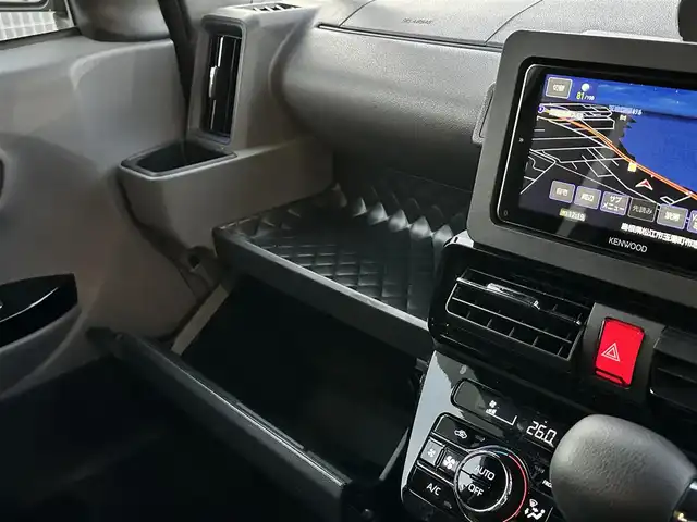 ダイハツ タント カスタム X 島根県 2020(令2)年 2.4万km ブラックマイカメタリック 登録時走行距離23660km/取扱説明書【車両/ナビ】/保証書/社外SDナビ【CD/DVD/Bluetooth/HDMI】/フルセグテレビ/バックカメラ/後席モニター/衝突軽減ブレーキ/両側パワースライドドア/ロングスライドシート/プッシュスタート/スマートキー(スペアスマート×1)/LEDヘッドライト/オートライト/フォグランプ/ETC/純正14インチアルミ