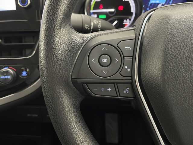 トヨタ カムリ X 宮崎県 2022(令4)年 2.4万km プラチナホワイトパールマイカ 禁煙車/トヨタセーフティセンス/純正9型ディスプレイオーディオナビTV/（T-connect/Bluetooth/FMAM/フルセグTV)/純正バックカメラ/純正ビルトインETC/純正LEDオートライト/純正LEDフォグ/純正フロアマット/社外前後ドライブレコーダー/アダプティブクルーズコントロール/プリクラッシュセーフティ/レーンディパーチャーアラート/オートマチックハイビーム/クリアランスソナー/電子パーキング/オートホールド/デュアルオートエアコン（ナノイー）/スマートキー/プッシュエンジンスタート/スペアキー/新車時保証書/取扱い説明書