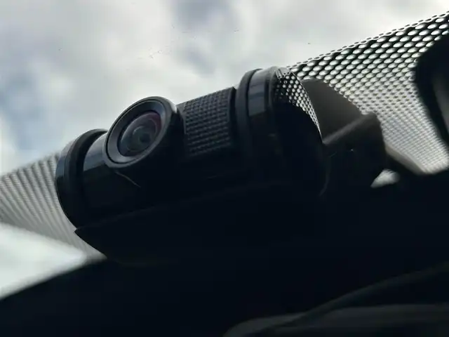 ホンダ シビック ハッチバック ホンダセンシング 静岡県 2019(令1)年 6.1万km クリスタルブラックパール 純正7インチナビ/（FM/AM/CD/DVD/iPod/Apple CarPlay）/フルセグTV/6速マニュアル/追従クルーズコントロール/ドラレコ/レーンキープアシスト/オートライト/LEDヘッドライト/シートヒーター/純正フロアマット/カーテンエアバッグ/衝突軽減システム/横滑り防止システム/純正18AW